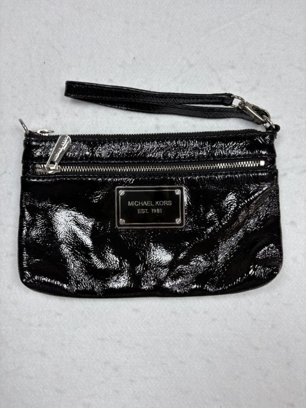 Michael Kors Black Patent Leather Wristlet Wallet Purse Y2K Classic Elegant Chic